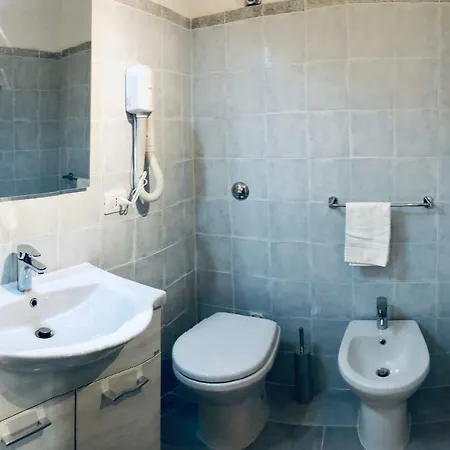 Il Terrazzino 3* إيغليزياس